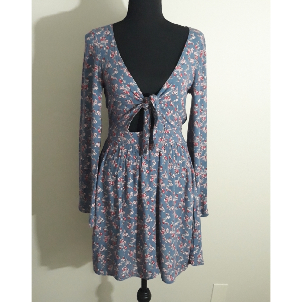 American Eagle Floral Blue Tie Front Dress - Picture 2 of 6